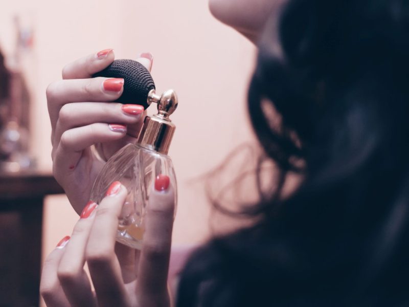 Jakich perfum używać jesienią?